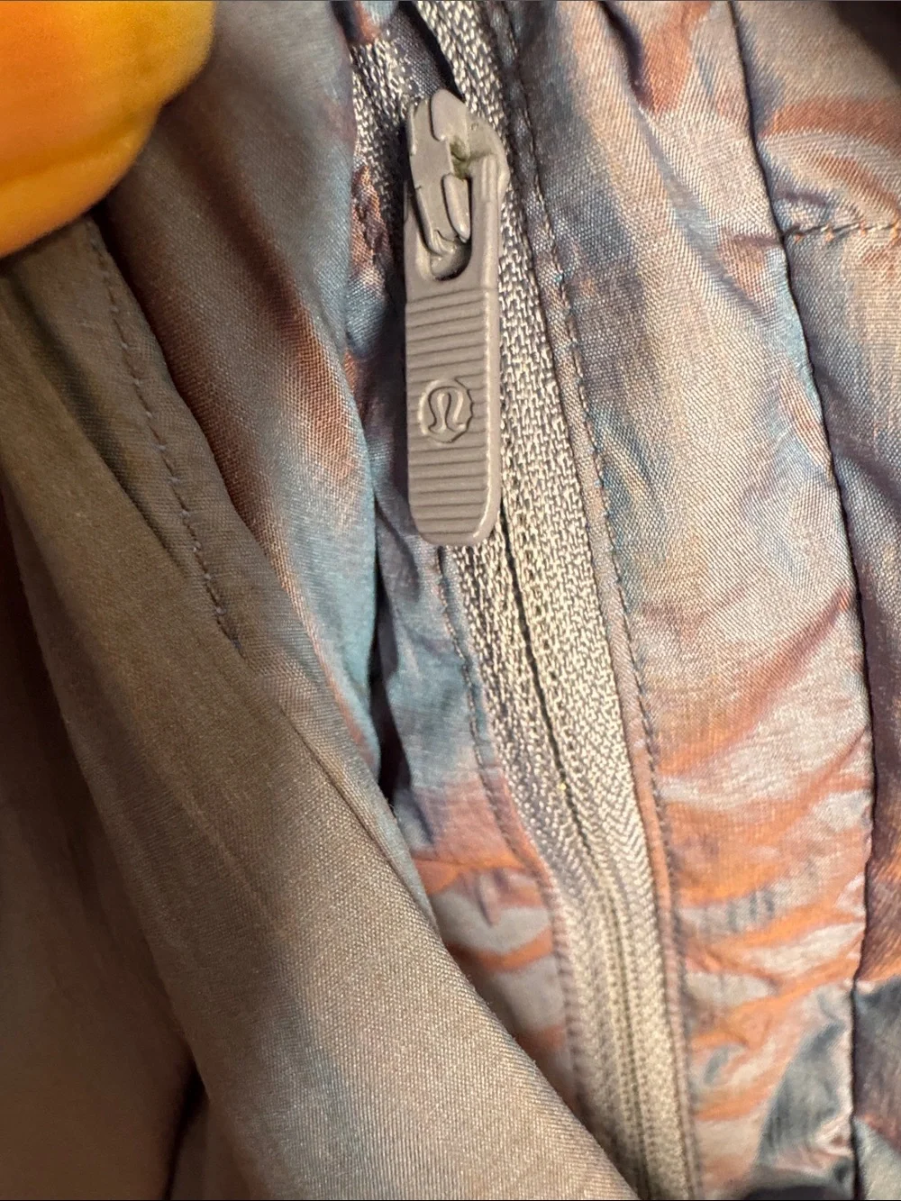 Lululemon Wunder Puff Jacket Iridescent Heathered Wild Indigo goose Down size 0